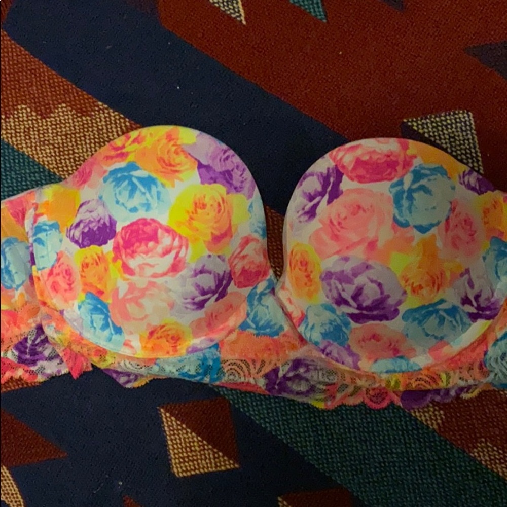 Floral strapless Victoria Secret 6 hook size 36 C